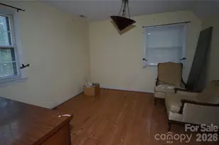 1129 McLaughlin Dr, Charlotte, NC 28212 - Photo 10