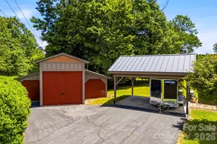 4862 Pinnacle Mountain Rd, Zirconia, NC 28790 - Photo 12