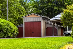 4862 Pinnacle Mountain Rd, Zirconia, NC 28790 - Photo 42