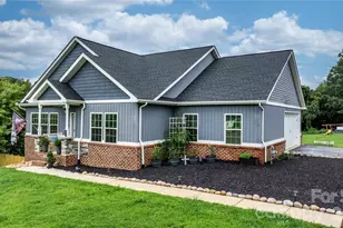 111 Pinewood Rd, Granite Falls, NC 28630 - Photo 4