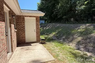 919 N Flint St, Lincolnton, NC 28092 - Photo 10