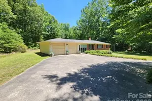 2333 Lynwood Dr, Lancaster, SC 29720 - Photo 2