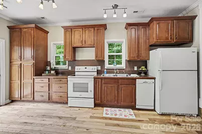 313 Oakland Avenue, Belmont, NC 28012 - Photo 12