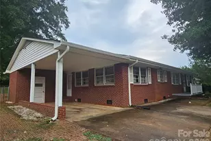 3025 Hazel Dr, Shelby, NC 28152 - Photo 2