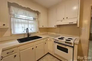 3025 Hazel Dr, Shelby, NC 28152 - Photo 12