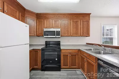 915 Barracuda Avenue, Statesville, NC 28677 - Photo 8