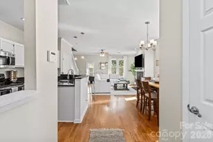 2538 Dilworth Heights Ln, Charlotte, NC 28209 - Photo 8