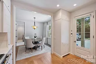 930 Ardsley Rd, Charlotte, NC 28207 - Photo 20