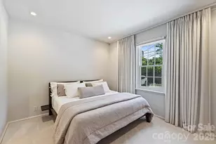 930 Ardsley Rd, Charlotte, NC 28207 - Photo 18
