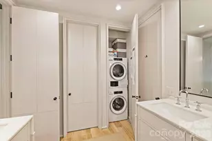 930 Ardsley Rd, Charlotte, NC 28207 - Photo 28