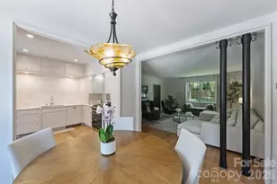 930 Ardsley Rd, Charlotte, NC 28207 - Photo 10