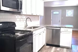 3731 Dresden Dr E, Charlotte, NC 28205 - Photo 2