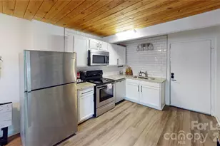201 S Hoskins Rd, Charlotte, NC 28208 - Photo 6