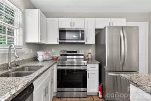 12624 Cardinal Woods Dr, Pineville, NC 28134 - Photo 6