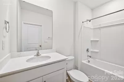 608 17th Avenue Drive NE, Hickory, NC 28601 - Photo 14