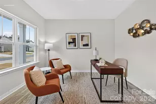 608 17th Ave Dr NE, Hickory, NC 28601 - Photo 2