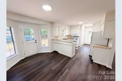 4720 Topsail Court, Charlotte, NC 28212 - Photo 6