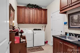 10721 Vicino Ct, Matthews, NC 28105 - Photo 6