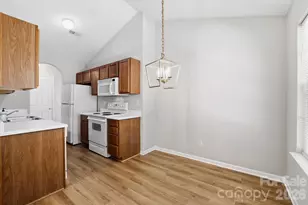 7616 Silver Arrow Dr, Charlotte, NC 28273 - Photo 10