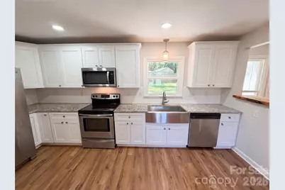 4554 Strangford Avenue, Charlotte, NC 28215 - Photo 8