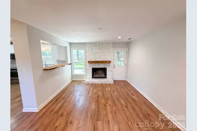 4554 Strangford Avenue, Charlotte, NC 28215 - Photo 10