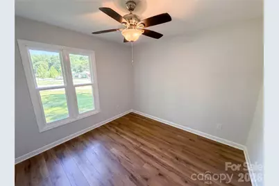 4554 Strangford Avenue, Charlotte, NC 28215 - Photo 14