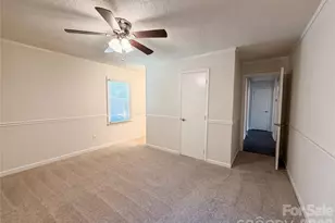 6727 Glenmoor Dr, Charlotte, NC 28214 - Photo 16