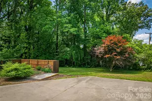 200 Falls St, Morganton, NC 28655 - Photo 32