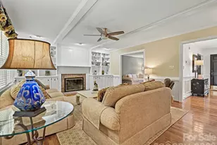 7933 Sunnyvale Ln, Charlotte, NC 28210 - Photo 10