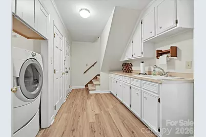 7933 Sunnyvale Lane, Charlotte, NC 28210 - Photo 16