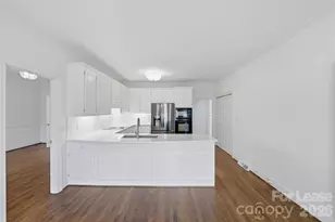 5906 Sharon Hills Rd, Charlotte, NC 28210 - Photo 14