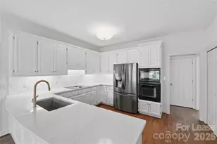 5906 Sharon Hills Rd, Charlotte, NC 28210 - Photo 4