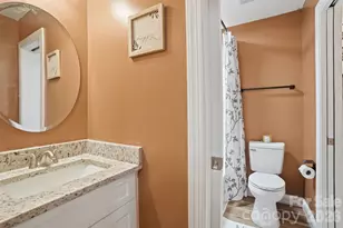 1629 Oak Leaf Dr, Hickory, NC 28601 - Photo 14