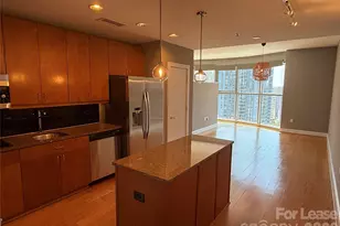 333 W Trade St, Charlotte, NC 28202 - Photo 2