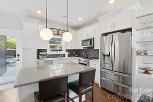 715 E 28th St, Charlotte, NC 28205 - Photo 14