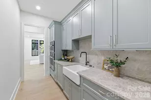 3028 Eastham Ln, Charlotte, NC 28209 - Photo 14