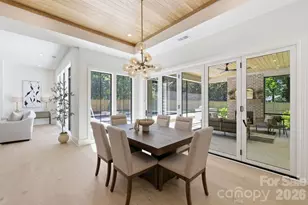 3028 Eastham Ln, Charlotte, NC 28209 - Photo 10