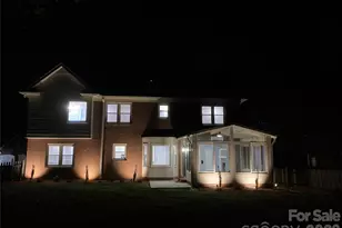 3009 Planters Walk Ct, Charlotte, NC 28210 - Photo 8