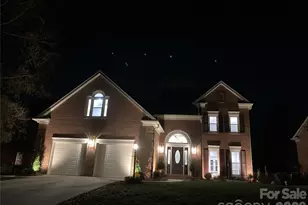3009 Planters Walk Ct, Charlotte, NC 28210 - Photo 2