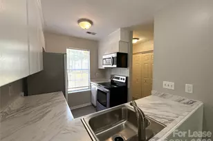 4042 Briarhill Dr, Charlotte, NC 28215 - Photo 4