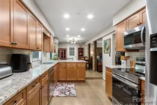 597 Sweetwater Ridge Rd, Burnsville, NC 28714 - Photo 14