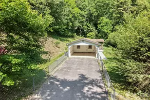 270 Slim Dillard Rd, Sylva, NC 28779 - Photo 10