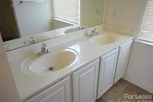 5901 Meadow Hill Dr, Charlotte, NC 28212 - Photo 10