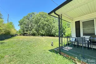 704 Morningside Dr, Mount Holly, NC 28120 - Photo 2