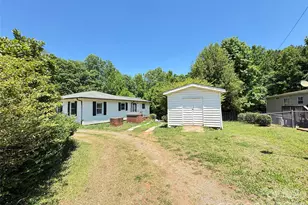 704 Morningside Dr, Mount Holly, NC 28120 - Photo 4