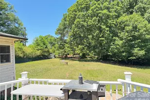704 Morningside Dr, Mount Holly, NC 28120 - Photo 18