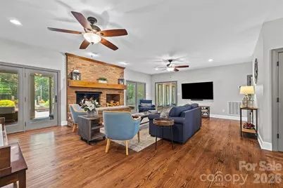16105 Langston Drive, Charlotte, NC 28278 - Photo 10