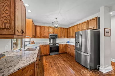 16105 Langston Drive, Charlotte, NC 28278 - Photo 10
