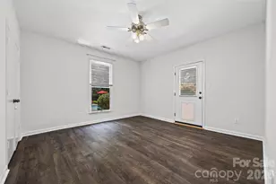 16105 Langston Dr, Charlotte, NC 28278 - Photo 32