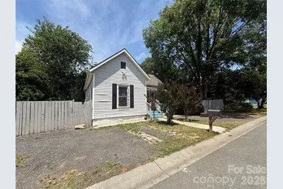 318 Goff Street, Charlotte, NC 28208 - Photo 1